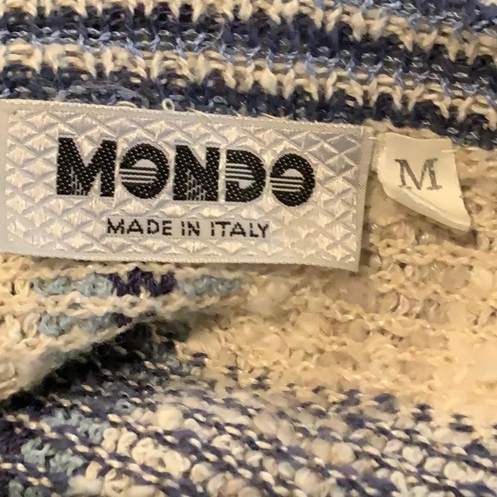 Mondo beautiful sweater